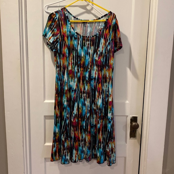 sammi jo Dresses & Skirts - Ladies dress. Multi colored. Size 1X. Excellent condition. Worn once. Sammi Jo.